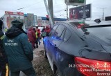 В Вологде среди бела дня водитель дорогущей иномарки мог убить много пешеходов, но героический столб спас ситуацию…