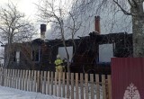 Крупный пожар в Бабаевском районе: три человека погибли, маленькую девочку успели вытащить из огня