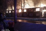Грандиозный пожар в Соколе станет новостью вечера: полыхает 20-ти квартирный дом 