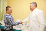 Олег Кувшинников навестил вологодских бойцов в клинической больнице