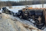 В Междуреченском округе юный водитель "десятки" погиб после столкновения с самосвалом
