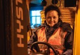 Женщины рабочих профессий - миссия выполнима: Марина Другалева с 1988 управляет погрузчиком на ЧФМК