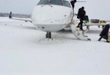 Самолет вологодской авиакомпании выкатился за пределы взлетно-посадочной полосы в Мурманске