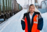 Женщины рабочих профессий - миссия выполнима: Инна Красова работает на железной дороге при любых погодных условиях