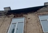 Оперативники выяснят причины и обстоятельства обрушения фасада детского сада в Великом Устюге