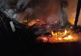 Возможен поджог: стали известны подробности пожара в трехквартирном доме на востоке Вологодчины