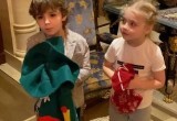 Алла Пугачева и Максим Галкин* провожают Лизу и Гарри в израильскую школу (фото)