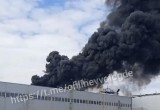 В Вологде горит одно из предприятий на Элеваторной улице