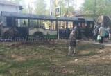 Сгоревший в Вологде автобус № 7 эвакуировали с места происшествия