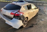 В Череповце 52-летний водитель врезался в бордюр и скончался на месте