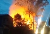 Вологда продолжает гореть: пожарные расчеты не успели потушить дом на ул. Щетинина