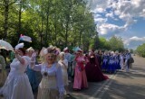 Участники фестиваля шляп «Вологда кружевная» прошли по центральным улицам Вологды в День города