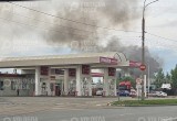 Серьезный пожар в 20 метрах от АЗС на ул. Чернышевского: пожарных расчетов не было…