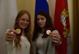 125 выпускников-медалистов были отмечены на приеме у мэра Вологды