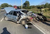Два человека пострадали в утренней аварии с двумя легковушками в Вологодской области