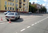 На проспекте Победы 24-летний водитель ВАЗ-2114 расправился с молодой девушкой