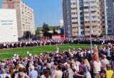 Родителей школы №41 в Вологде все-таки пропустили на торжественную линейку 1 сентября