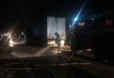 В Вологодской области водитель УАЗа взял на таран фуру на трассе А-119 и чуть не погиб в огне