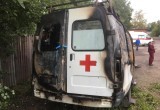 Вспыхнувшая на трассе «Вологда-Новая Ладога» скорая помощь полностью сгорела 