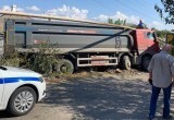 В Вытегорском районе водитель на полной скорости врезался в частный дом и погиб