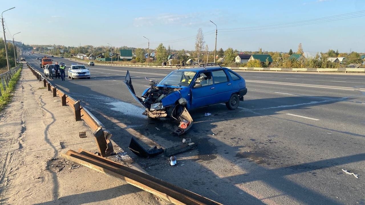 Пожилой водитель, управляя гнилым автохламом, устроил ДТП в Вологодской  области | 24.09.2023 | Вологда - БезФормата