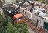 В Вологде жители многоэтажного дома обратились к властям с просьбой об увеличении ограждений на стройке во дворе