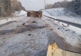 На трассе в Вологодской области два опытных «барашка» на грузовиках выясняли кто круче
