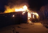 Факелом пылал дом в одной из деревень Харовского округа 