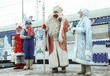 Сверкающий огнями поезд Деда Мороза прибыл в Вологду