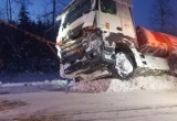 Бензовоз с полной загрузкой слетел в кювет в Грязовецком округе