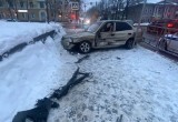 Вылетевшая на тротуар «Хендэ» сбила с ног женщину в центре Вологды