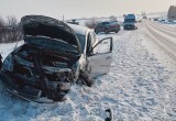 Две легковушки столкнулись на старой Московской дороге