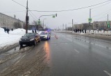 Водитель «Рено» расправился с 37-летним мужчиной рядом со светофором на проспекте Победы  