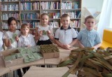 Почти 90 заготовок армейского душа сделали маленькие волонтеры в Вологодской области