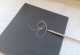 Хирург извлек 14-сантиметрового червя из века жительницы Череповца