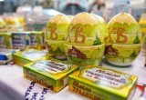 Освящённая перед Пасхой молочная продукция вологодского УОМЗ отправится в зону СВО