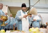 Освящённая перед Пасхой молочная продукция вологодского УОМЗ отправится в зону СВО