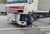 В утреннем ДТП в Череповецком районе Опель вылетел под колеса фуры