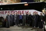 Отец врио губернатора и русские красавицы  встретили монахов Шаолиня в Череповце