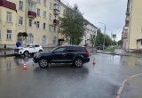 Раненого водителя-пешехода на улице Вологодской оставили на месте тройного ДТП