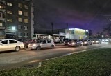 Водитель городского автобуса на Вологодчине протаранил четыре легковушки