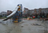 Дети не могут дождаться открытия площадки на Федулова