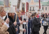 Колонна с портретами героев войны прошла по Вологде в честь 80-летия Победы