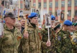Колонна с портретами героев войны прошла по Вологде в честь 80-летия Победы