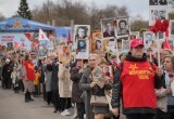 Колонна с портретами героев войны прошла по Вологде в честь 80-летия Победы