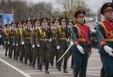 Парад Победы проходит в Вологде: в строю — курсанты, силовики и кадеты