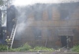 Третий раз за месяц вспыхнул заброшенный дом на улице Ветошкина