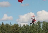 Люди с парашютами: когда небо стирает все барьеры
