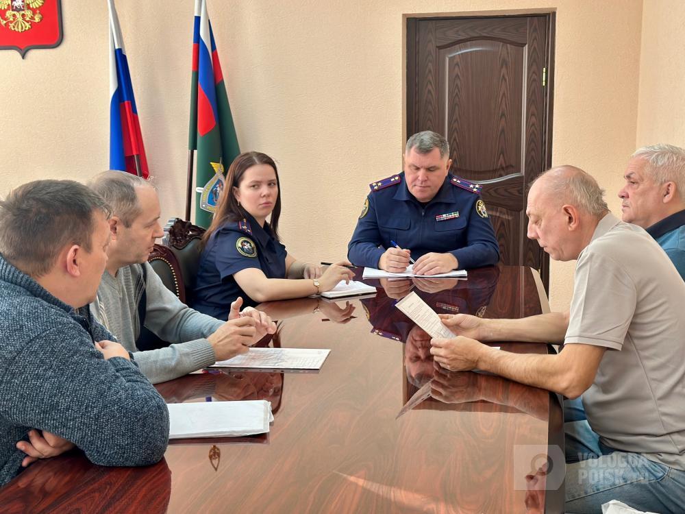 Геннадий Яшин поручил разобраться с годовой задержкой зарплаты на вологодском предприятии Геннадий Яшин поручил разобраться с годовой задержкой зарплаты на вологодском предприятии