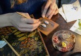 Вологодская финифть: как рождается ювелирное чудо?